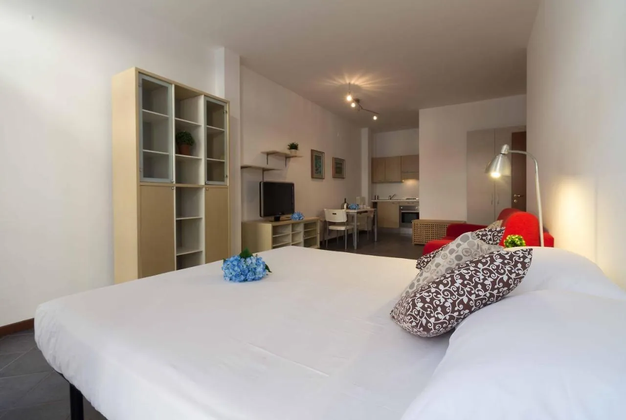 Galleria Roma Apartment - Affitti Brevi Italia Lecco 0*,  Italy