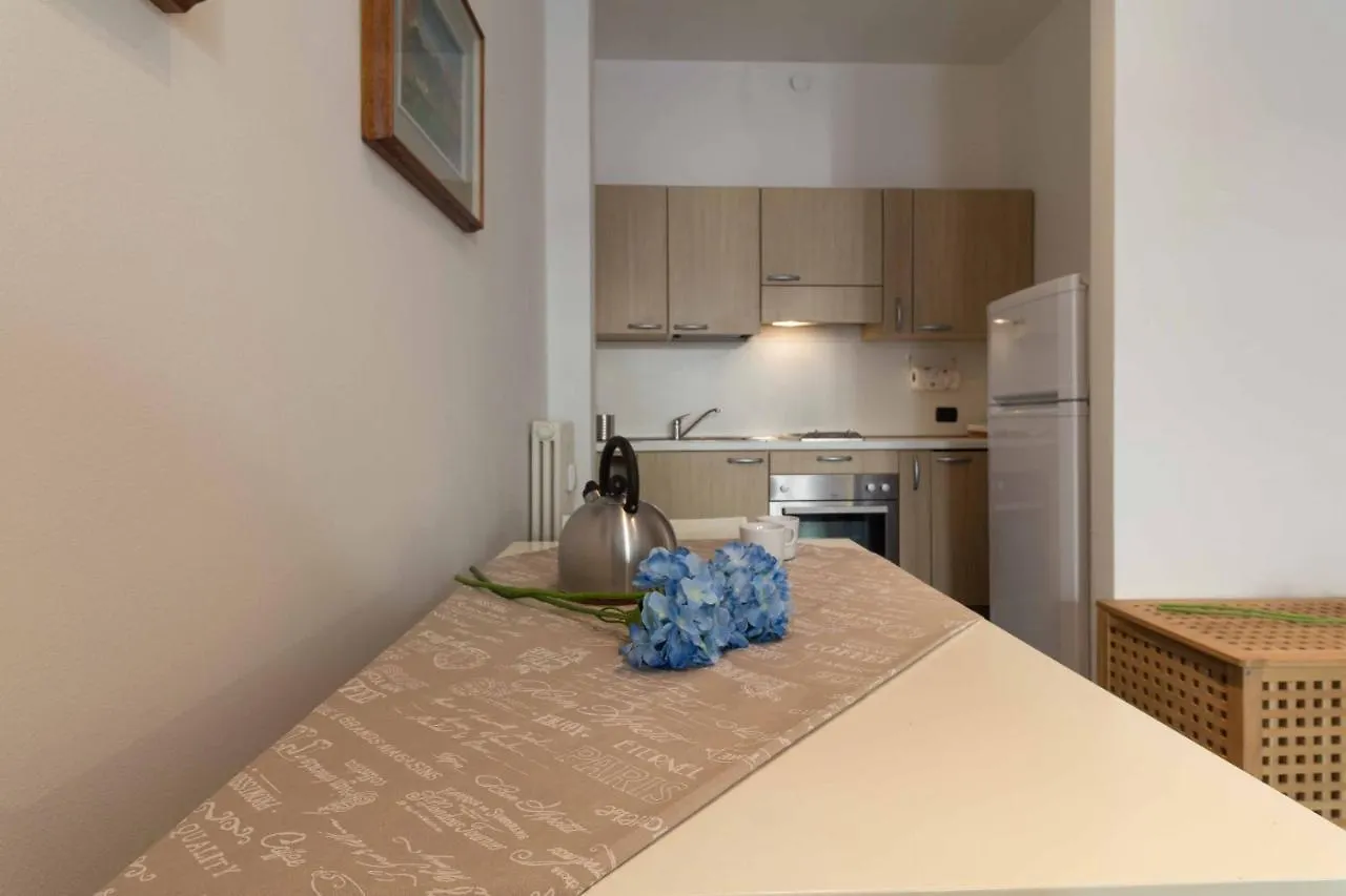 Galleria Roma Apartment - Affitti Brevi Italia Lecco