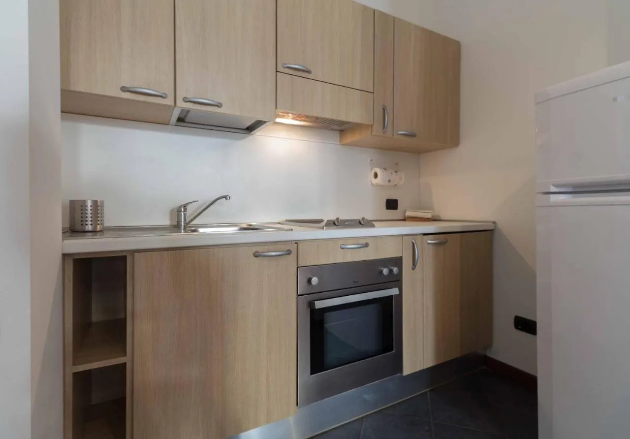 Galleria Roma Apartment - Affitti Brevi Italia Lecco